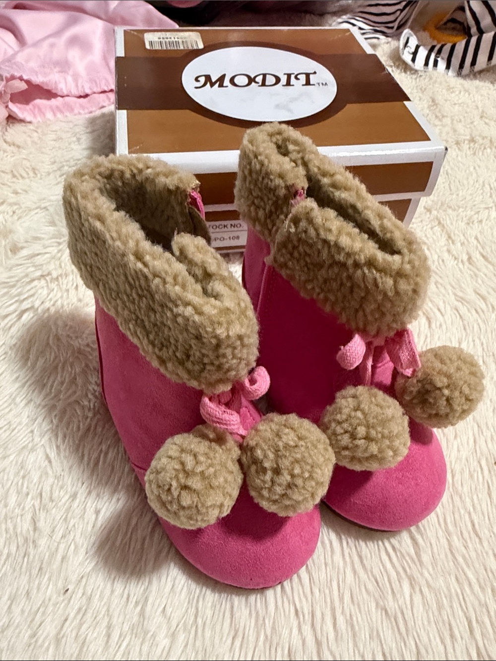 Kids Pink Faux-Sherpa Pom Pom Winter Boots